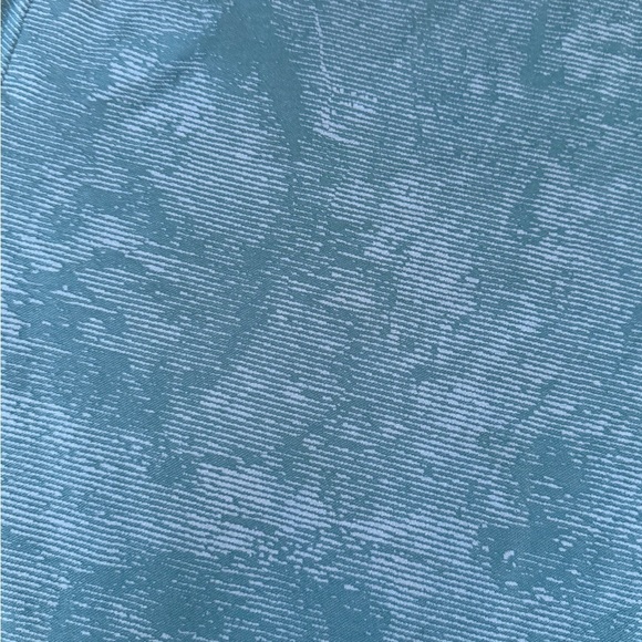 Lululemon Drysense Training Shirt
Marble Map Jacquard Blue Borealis Soft Denim - Picture 4 of 11